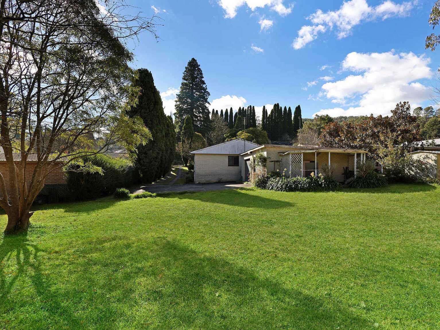 17 Banksia Street Bowral 17 Banksia Street Bowral