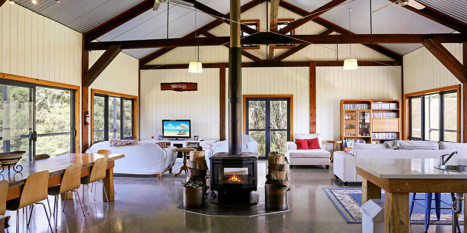 2295 Tugalong Road Canyonleigh