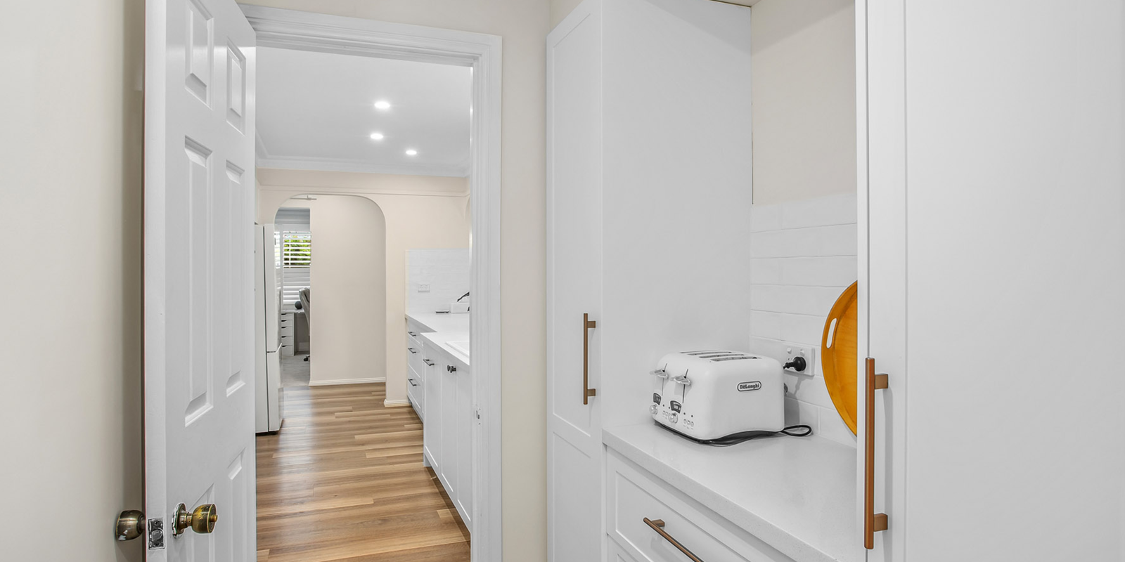 71 Middle Road Exeter