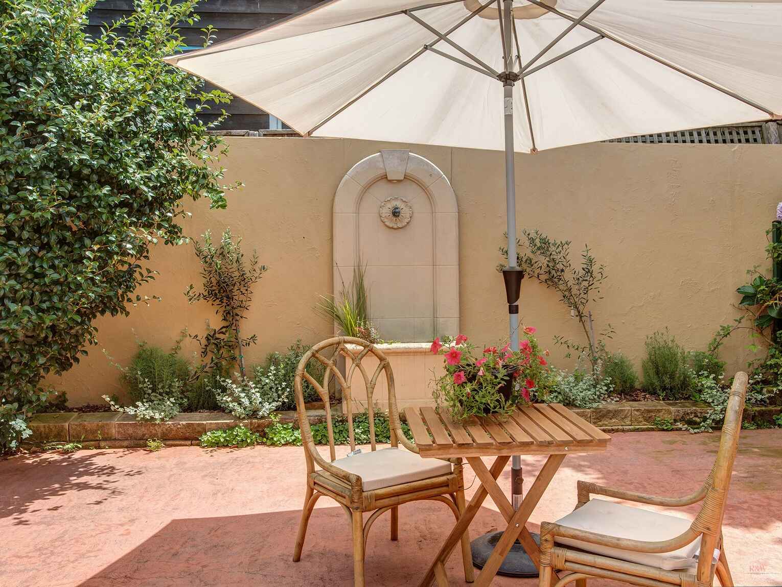 71 Middle Road Exeter