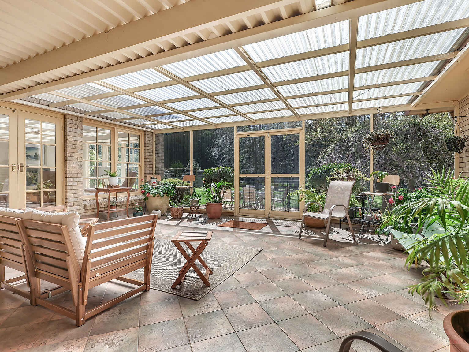 122 Cornwall Road Exeter 122 Cornwall Road Exeter