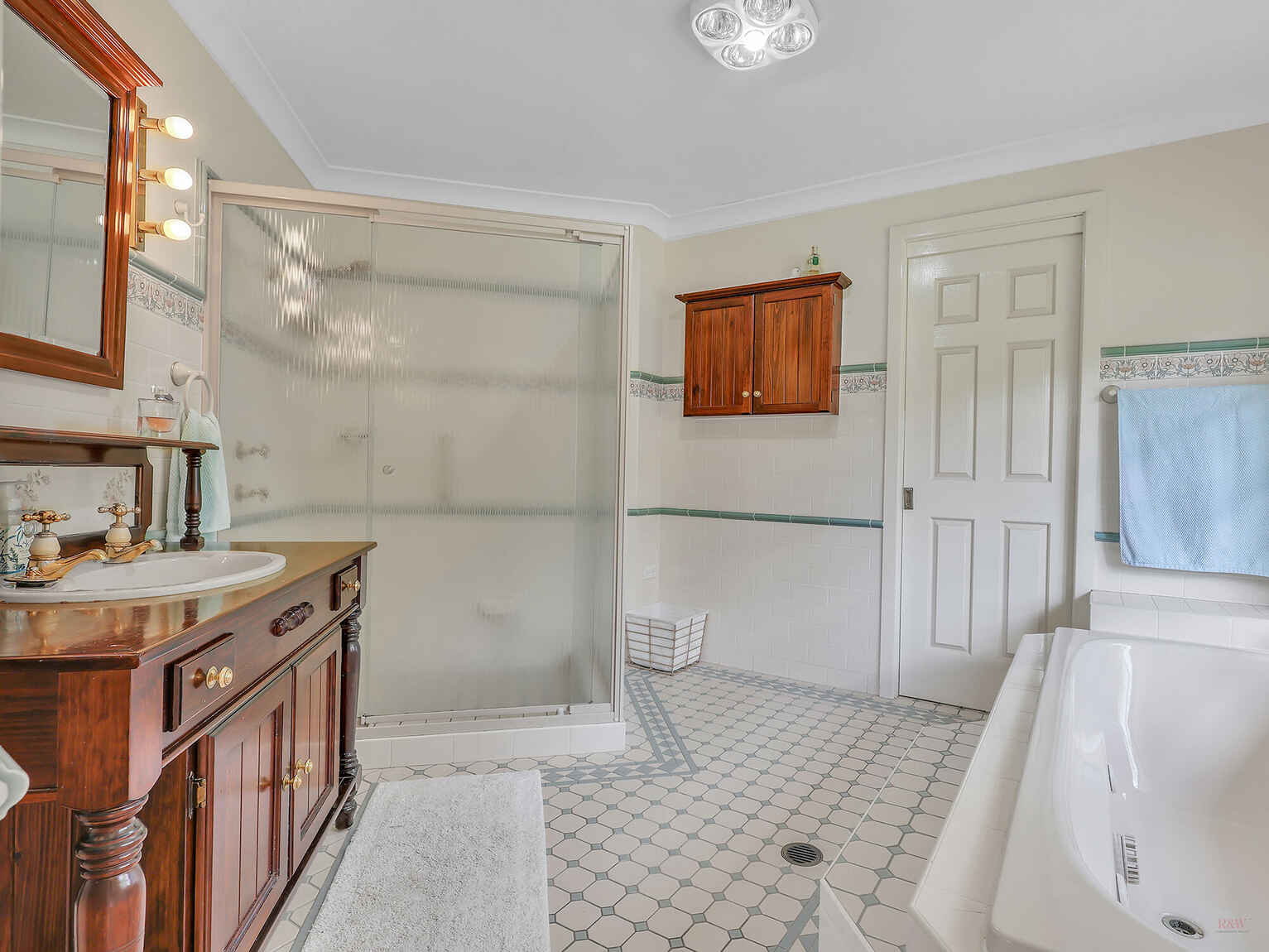 122 Cornwall Road Exeter 122 Cornwall Road Exeter