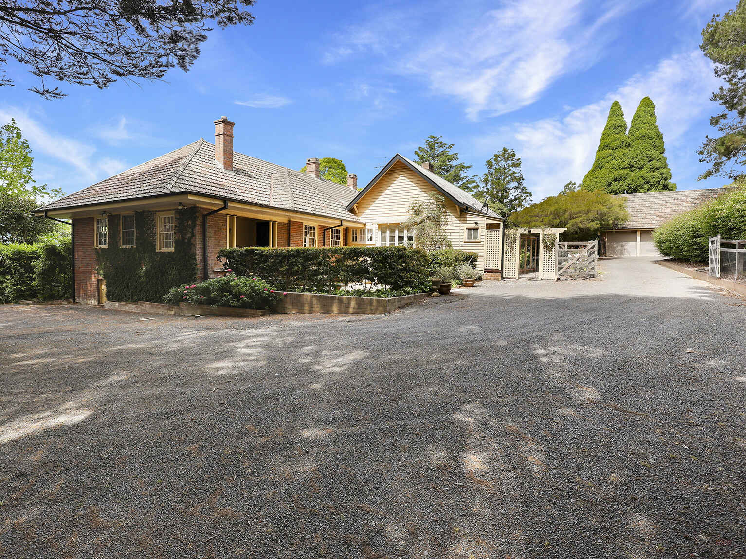 31-33 Robertson Road Moss Vale