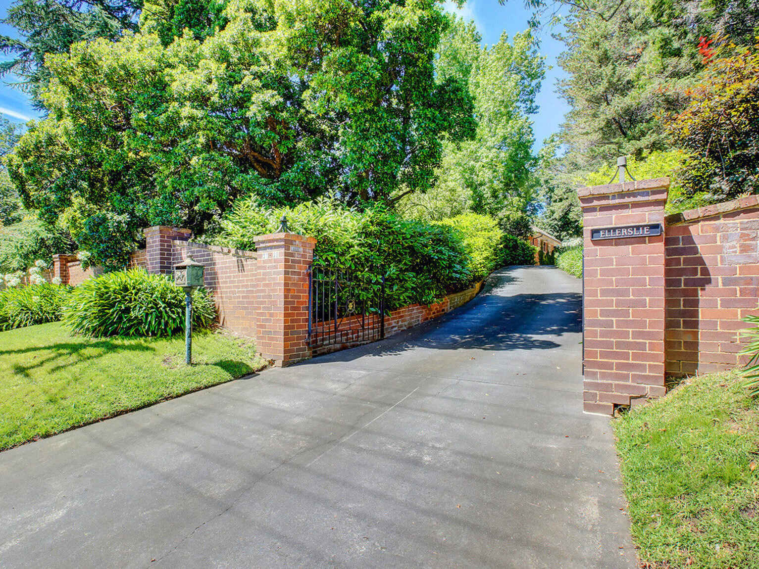 31-33 Robertson Road Moss Vale