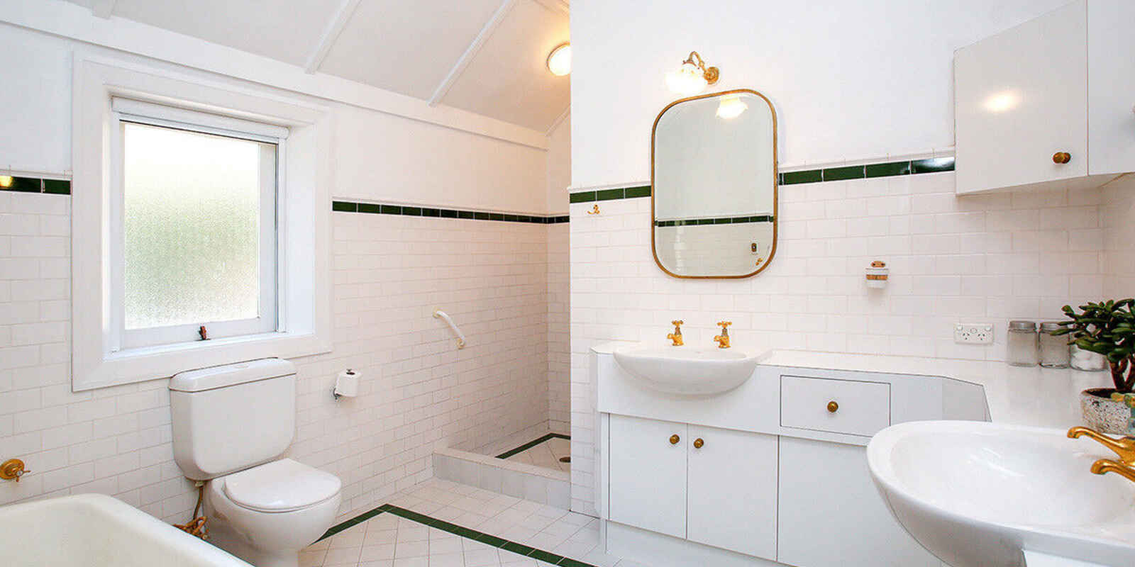 31-33 Robertson Road Moss Vale