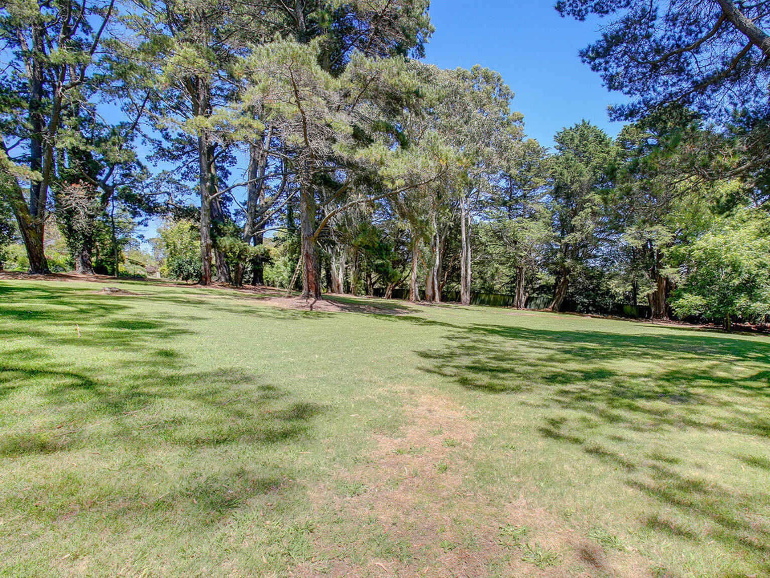 31-33 Robertson Road Moss Vale