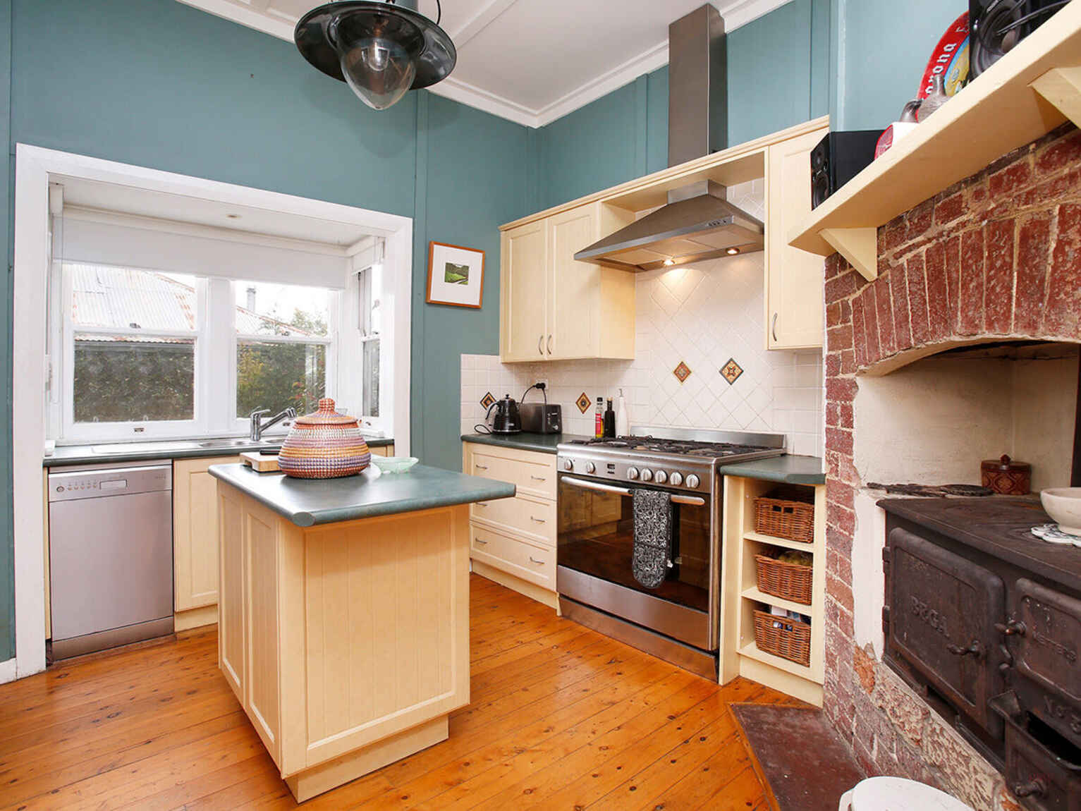 561-565 & 567 Argyle Street Moss Vale 561-565 & 567 Argyle Street Moss Vale