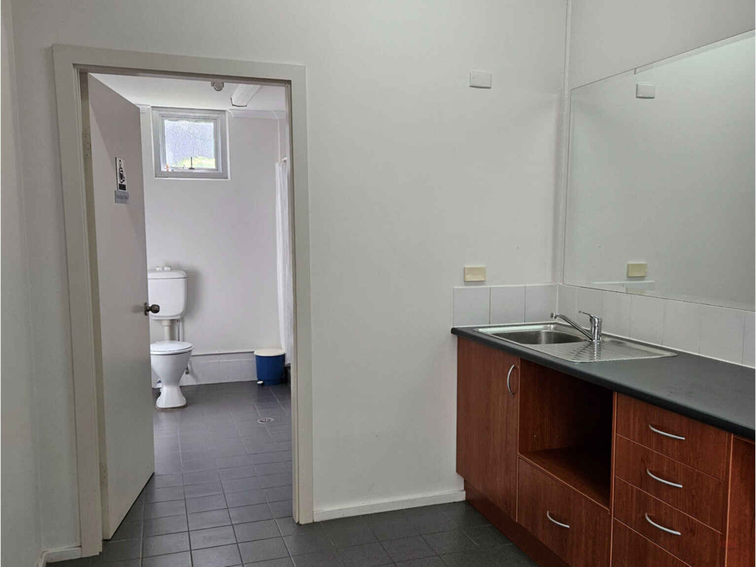 4/9a Lyell Street Mittagong