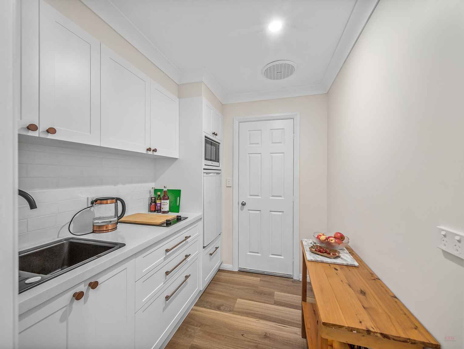 71 Middle Road Exeter