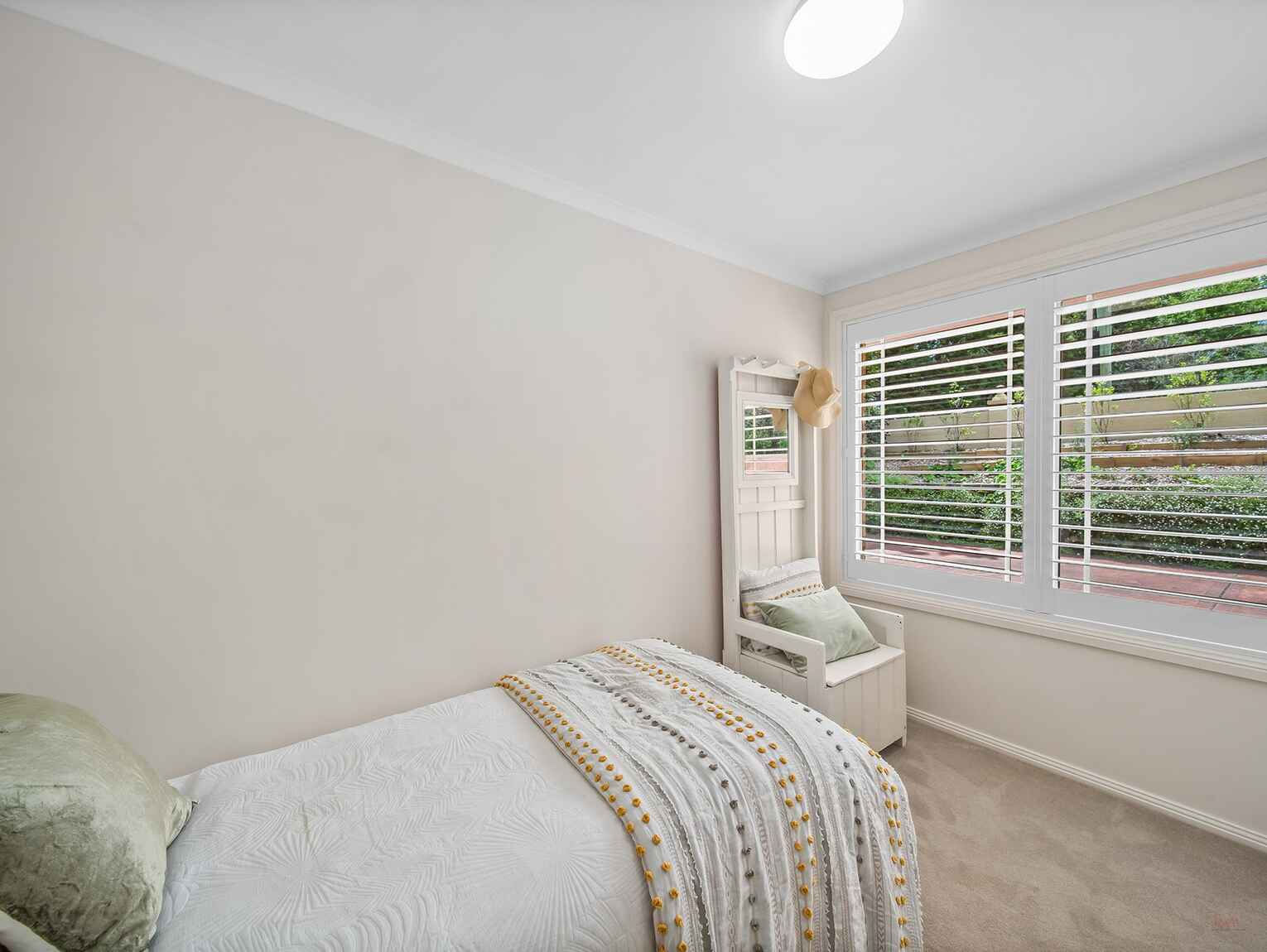 71 Middle Road Exeter