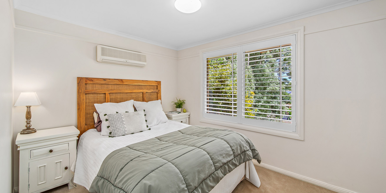 71 Middle Road Exeter