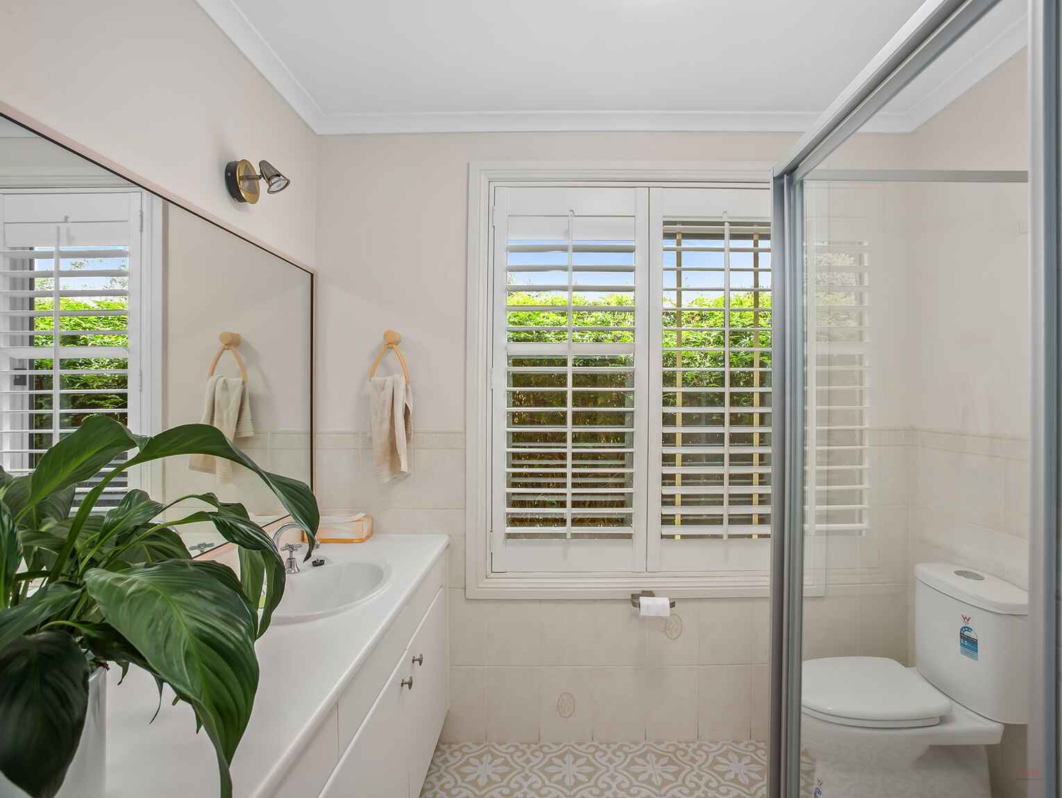 71 Middle Road Exeter