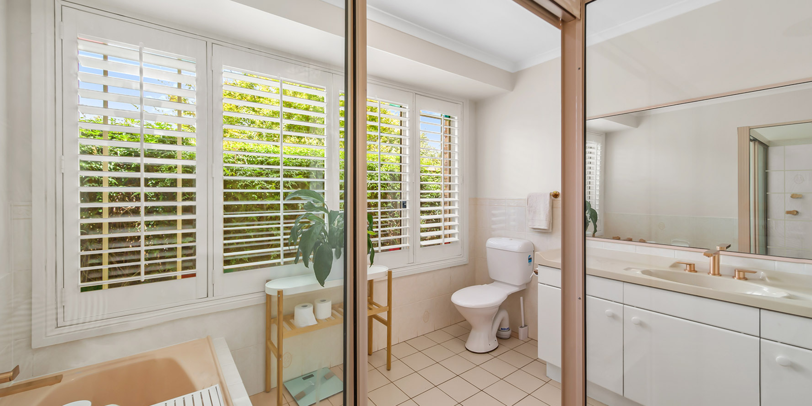 71 Middle Road Exeter