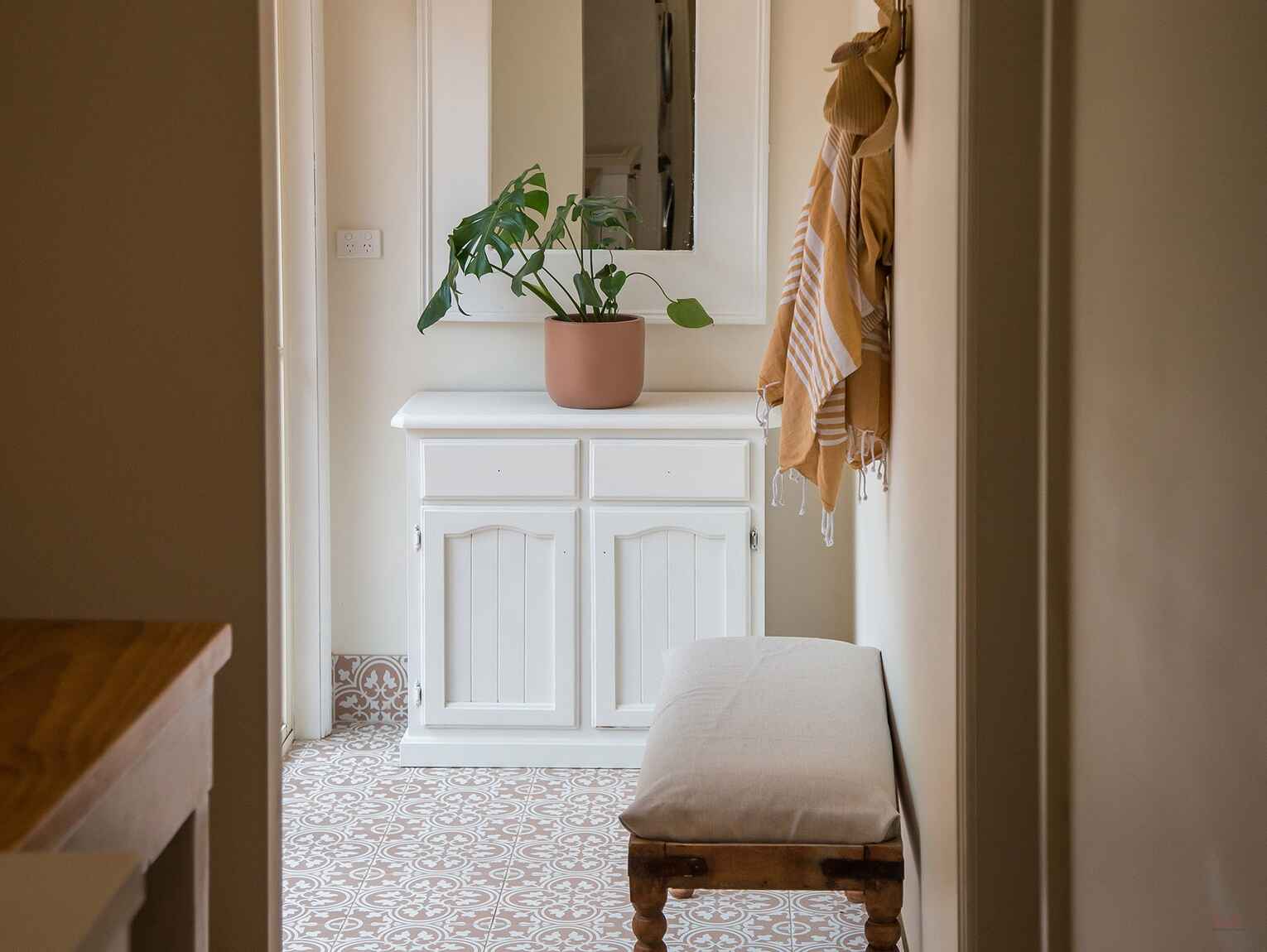 71 Middle Road Exeter