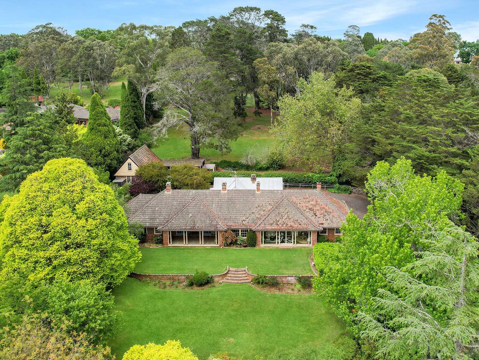 31-33 Robertson Road Moss Vale