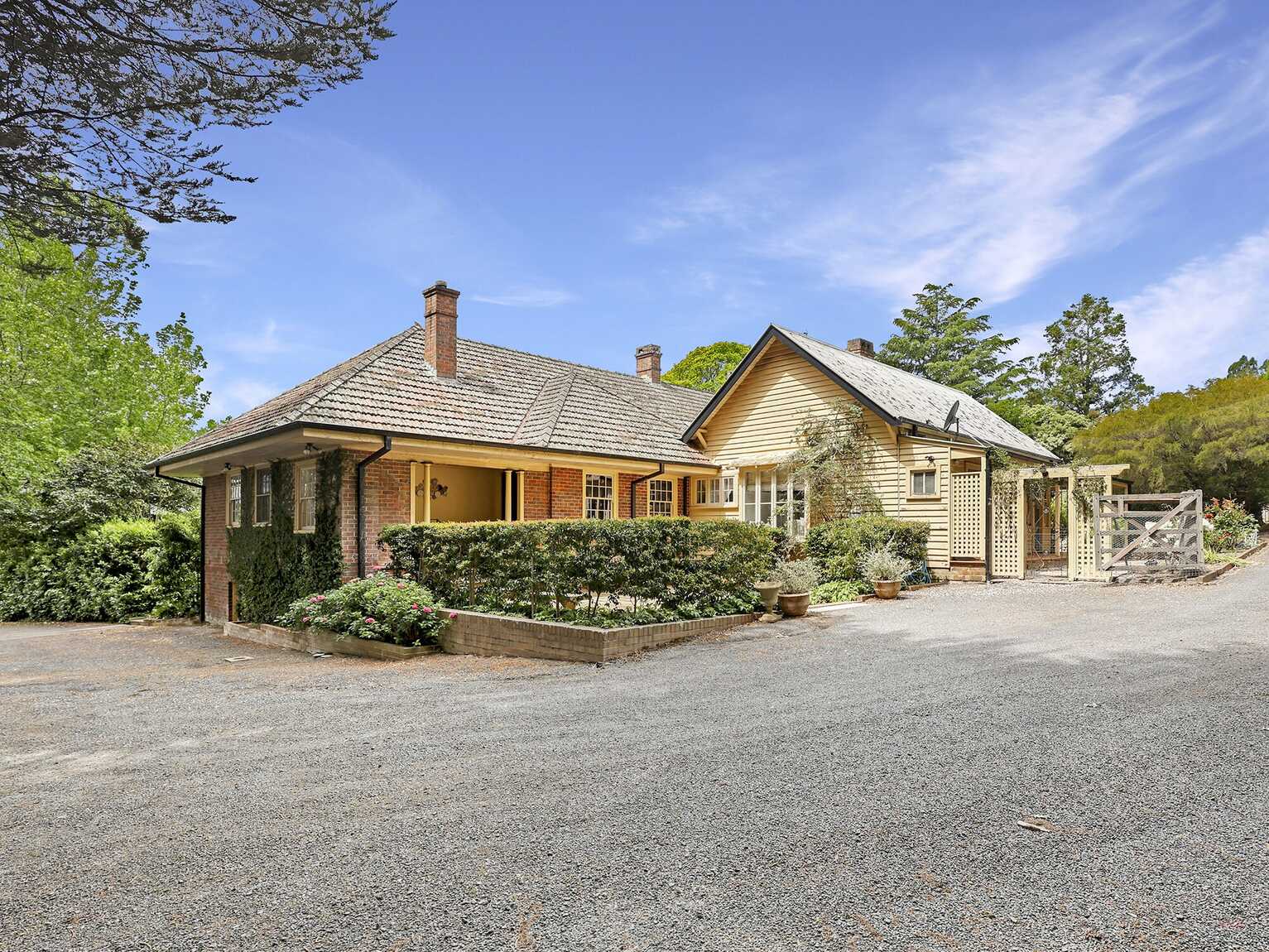 31-33 Robertson Road Moss Vale