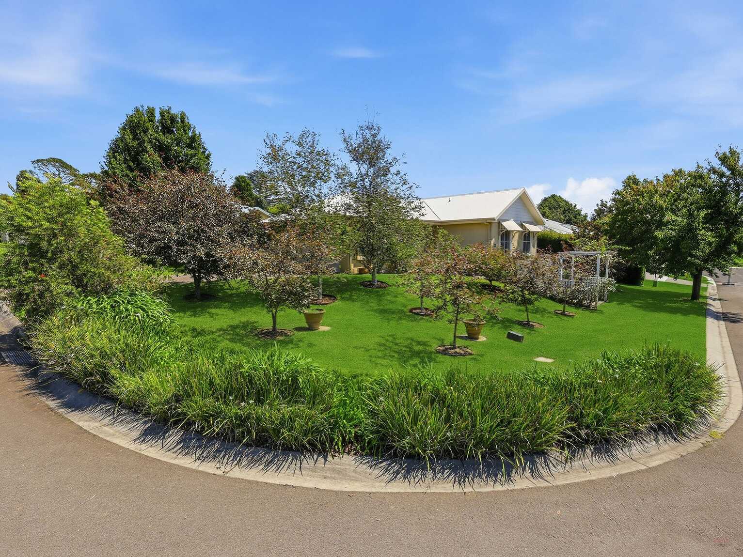 2 Lansdown Place Moss Vale