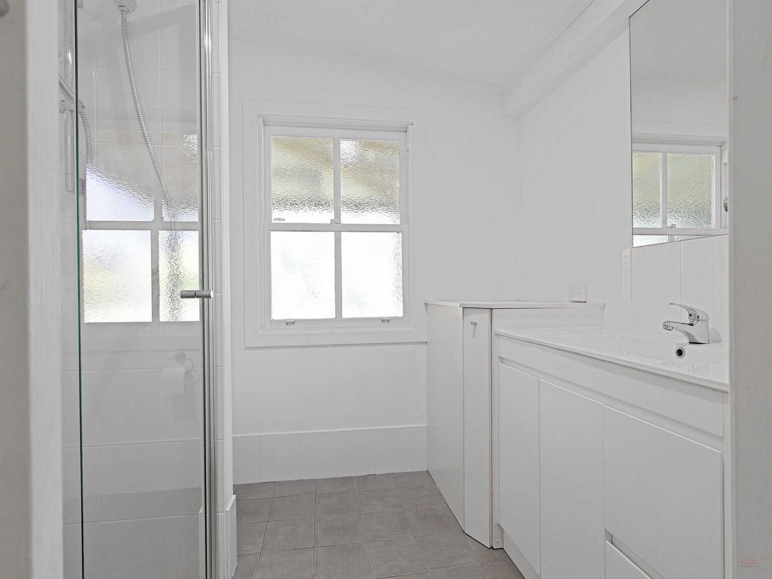 12-14 Middle Road Exeter