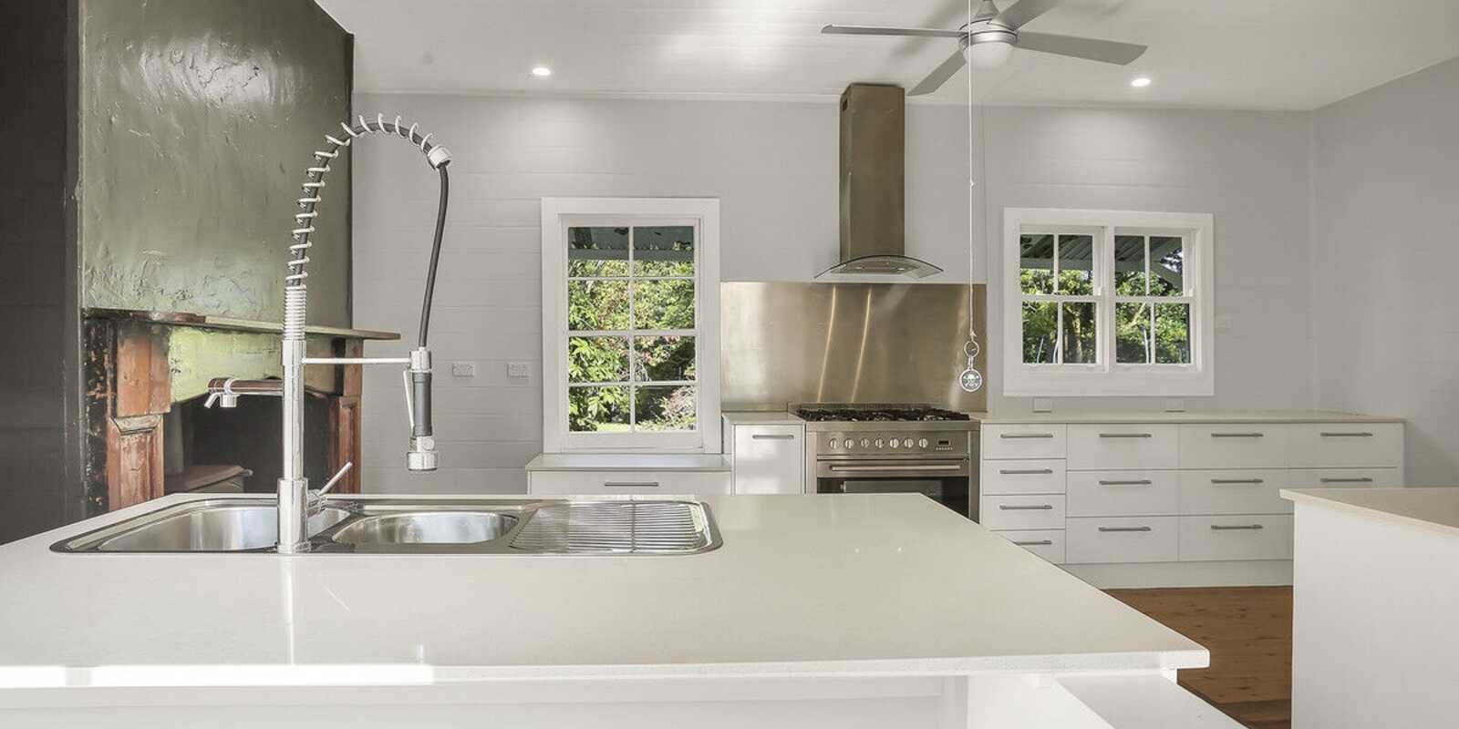 3 Main Street Robertson