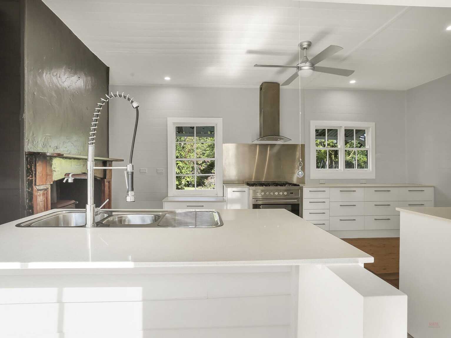 3 Main Street Robertson