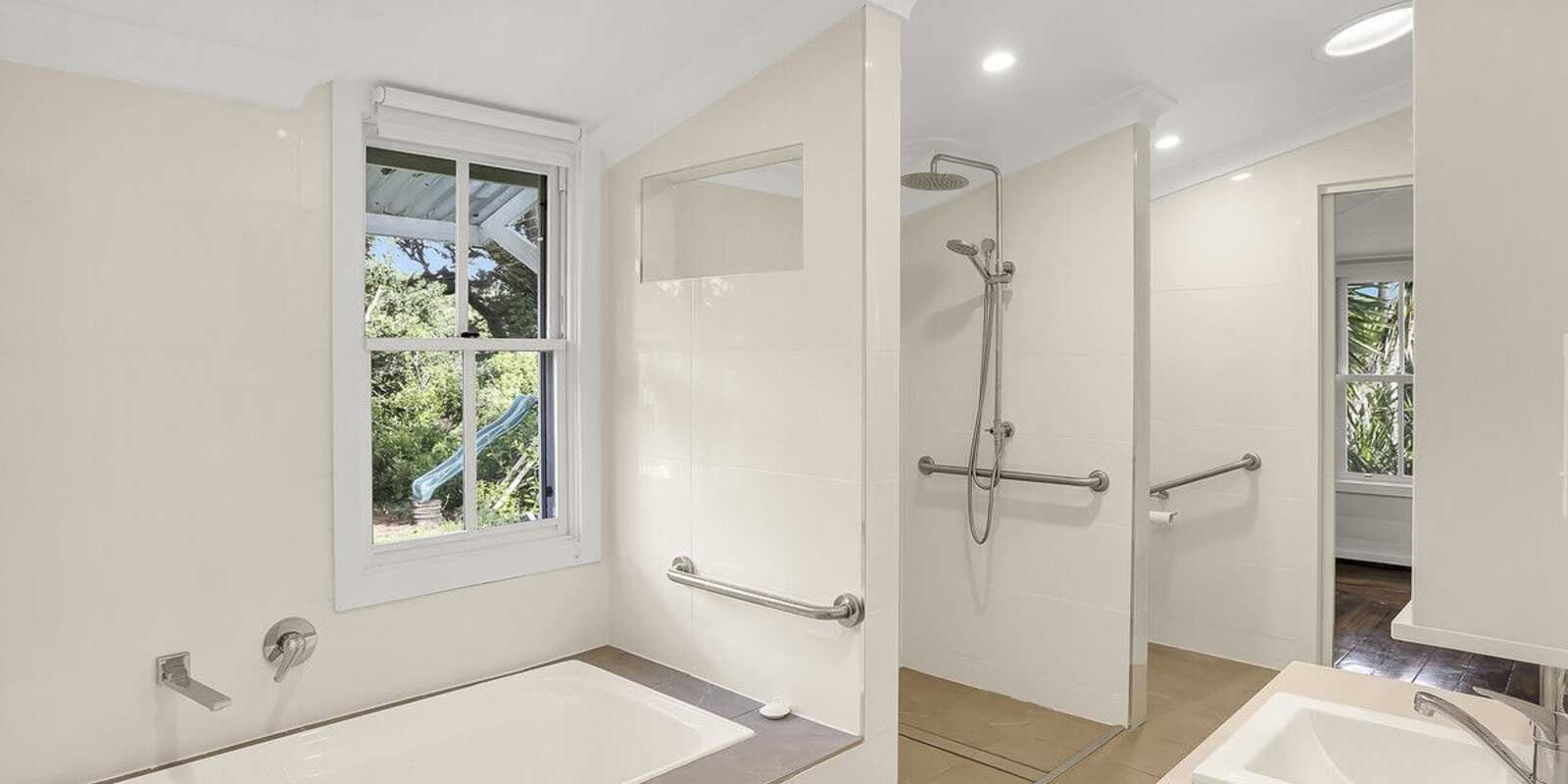 3 Main Street Robertson