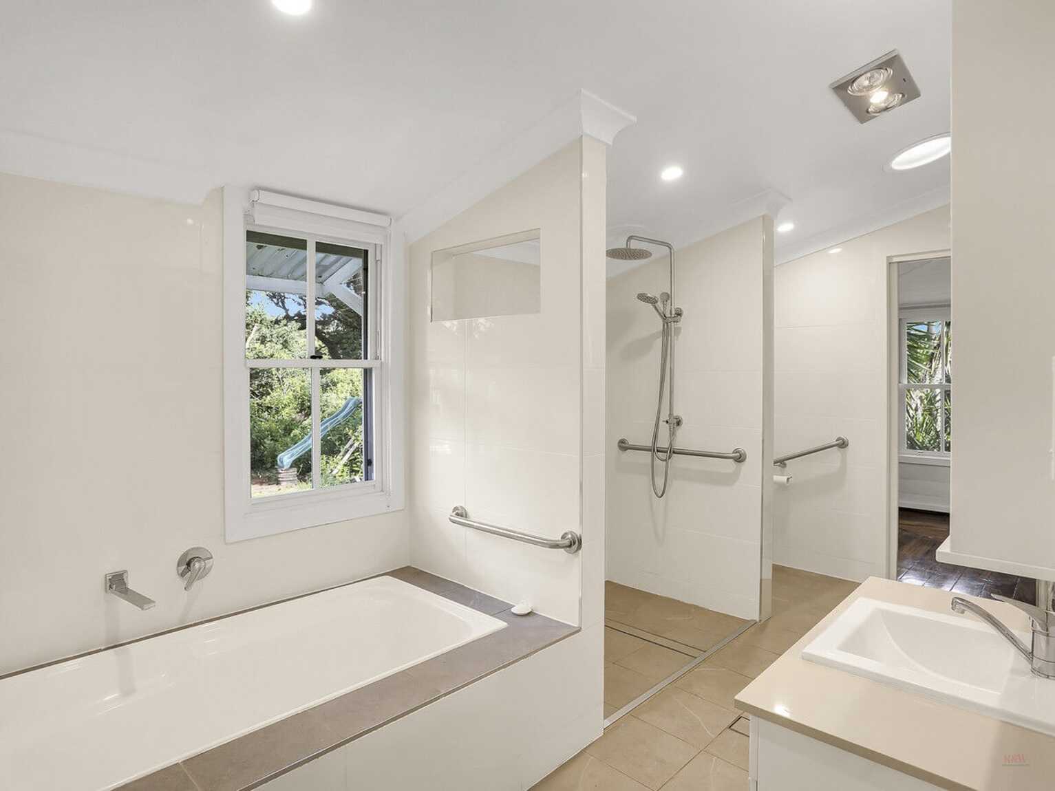 3 Main Street Robertson