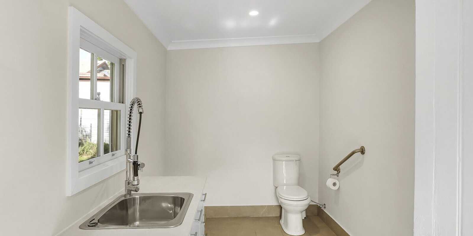 3 Main Street Robertson