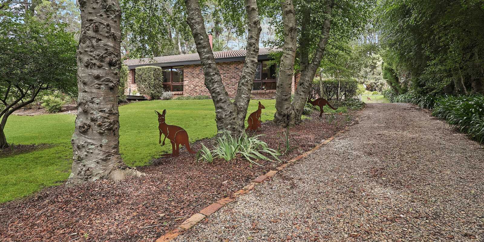 9 Farnborough Drive Moss Vale