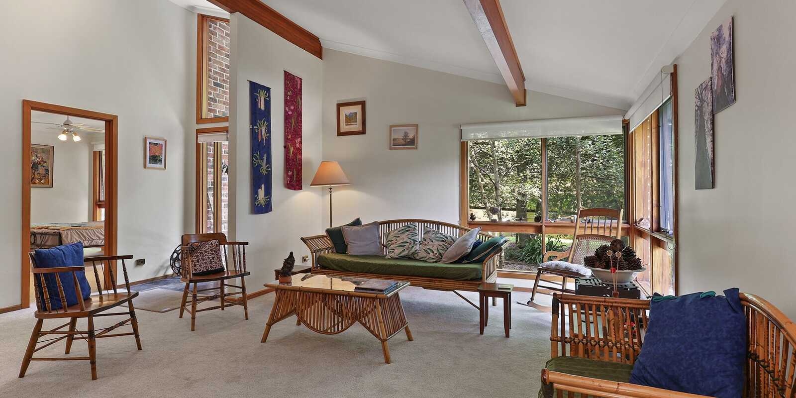 9 Farnborough Drive Moss Vale