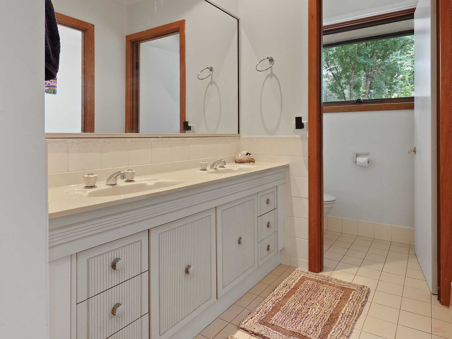 9 Farnborough Drive Moss Vale