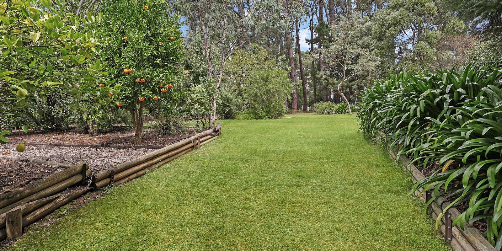 9 Farnborough Drive Moss Vale