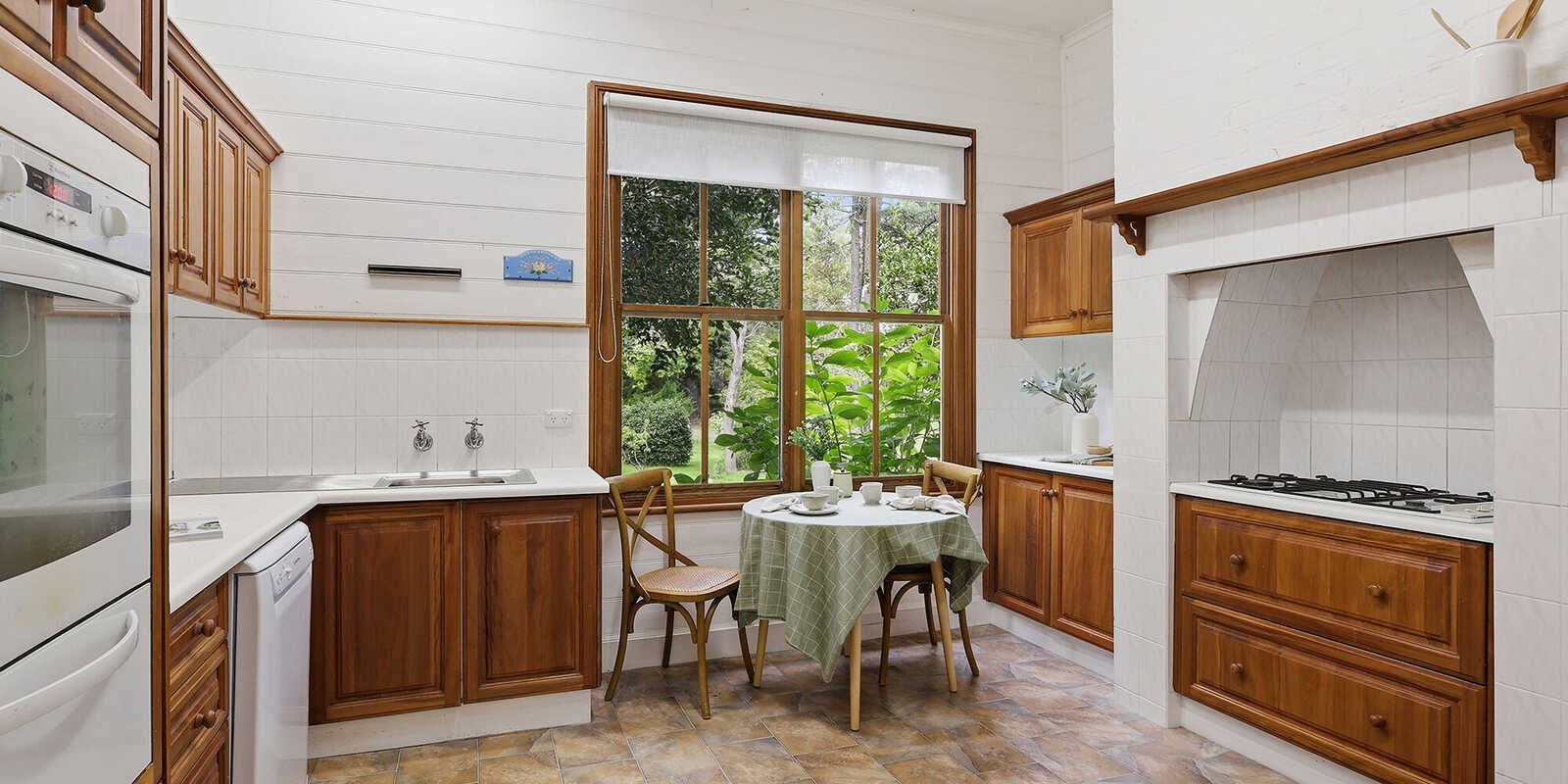 'Inverary' 7310 Illawarra Highway Sutton Forest 'Inverary' 7310 Illawarra Highway Sutton Forest