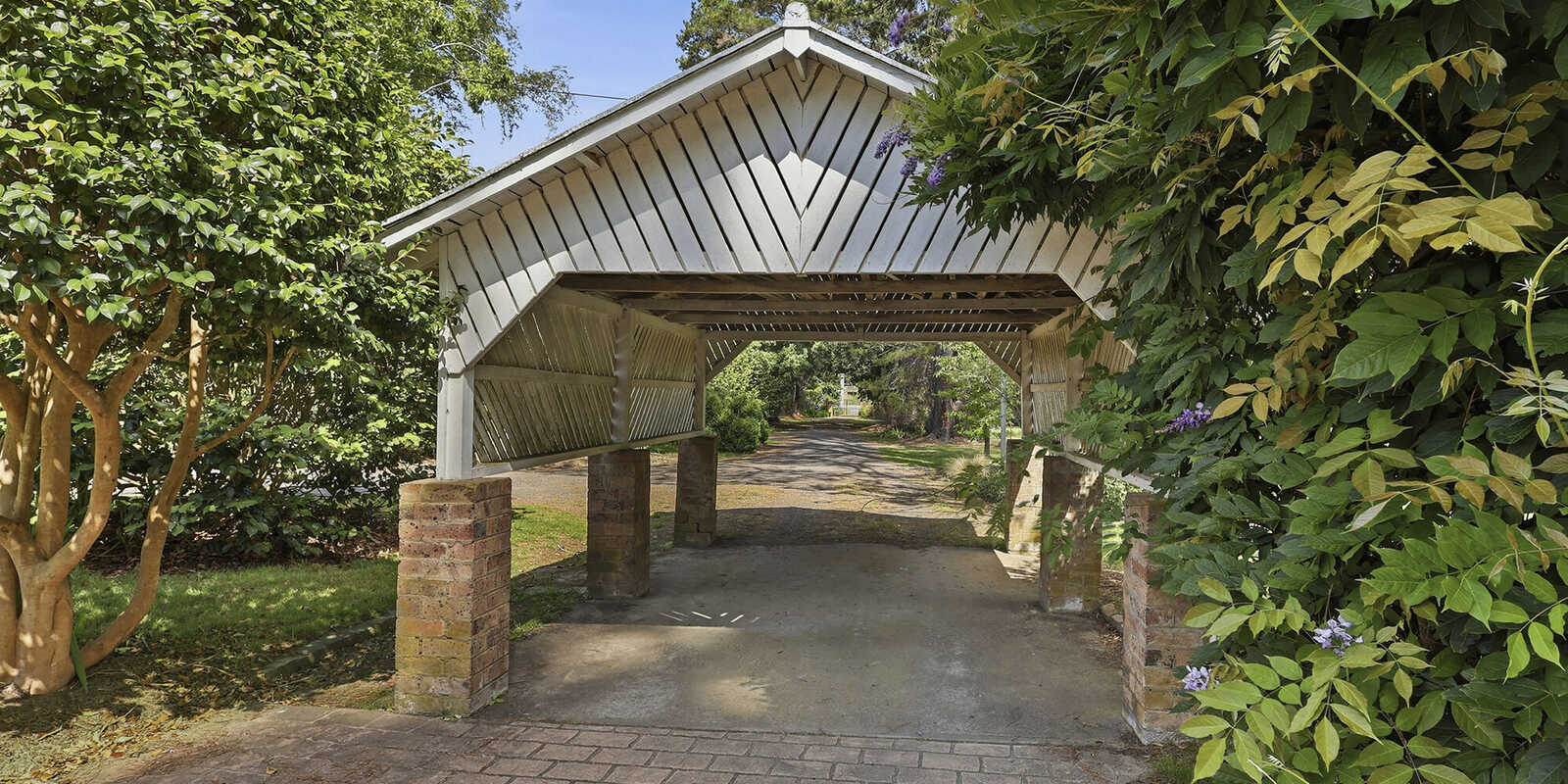'Inverary' 7310 Illawarra Highway Sutton Forest 'Inverary' 7310 Illawarra Highway Sutton Forest