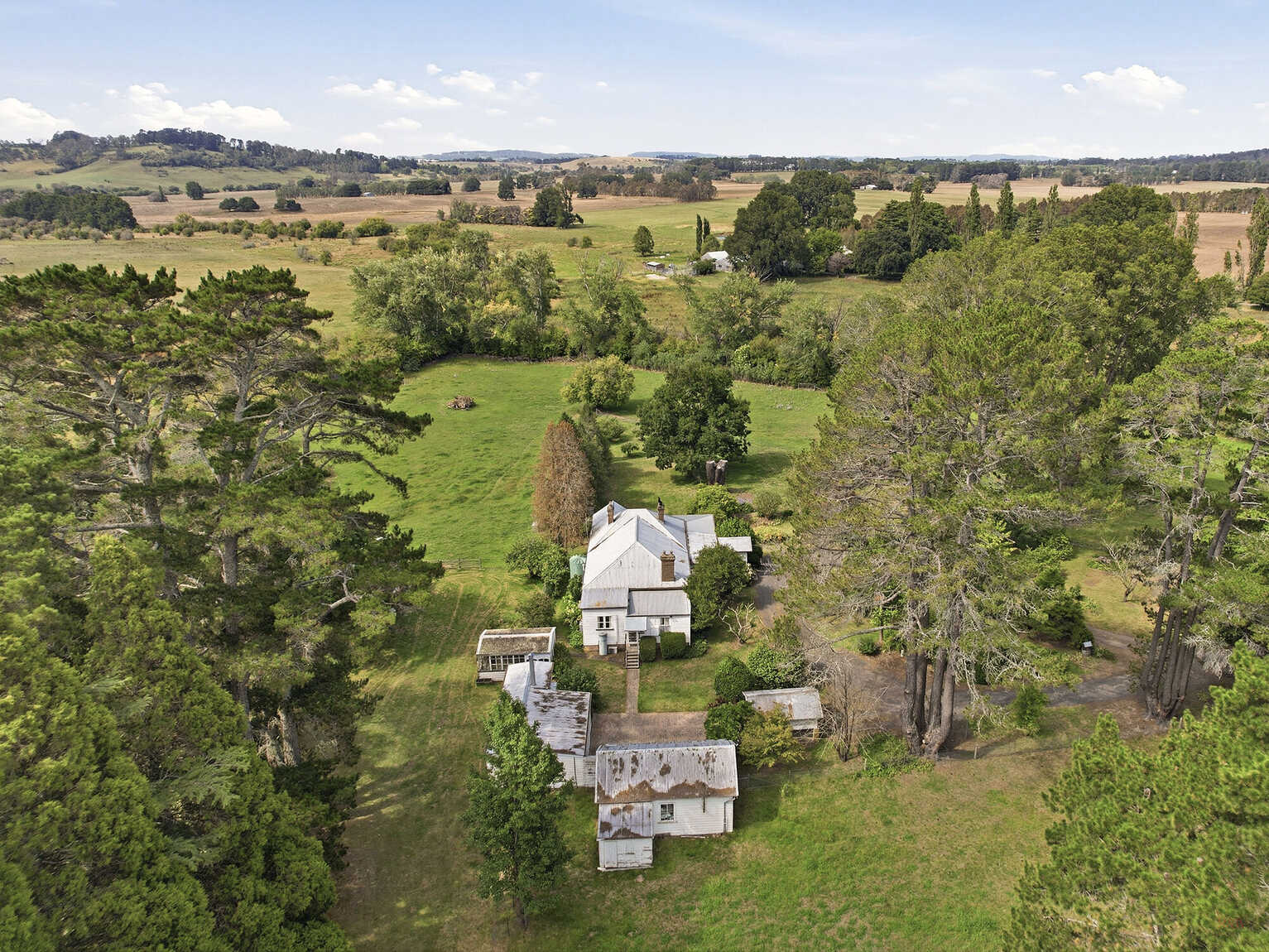 'Inverary' 7310 Illawarra Highway Sutton Forest 'Inverary' 7310 Illawarra Highway Sutton Forest