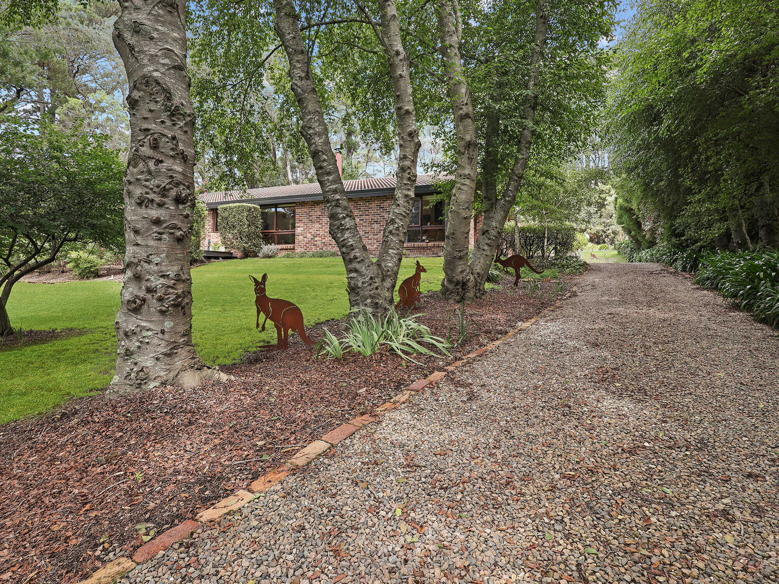 9 Farnborough Drive Moss Vale