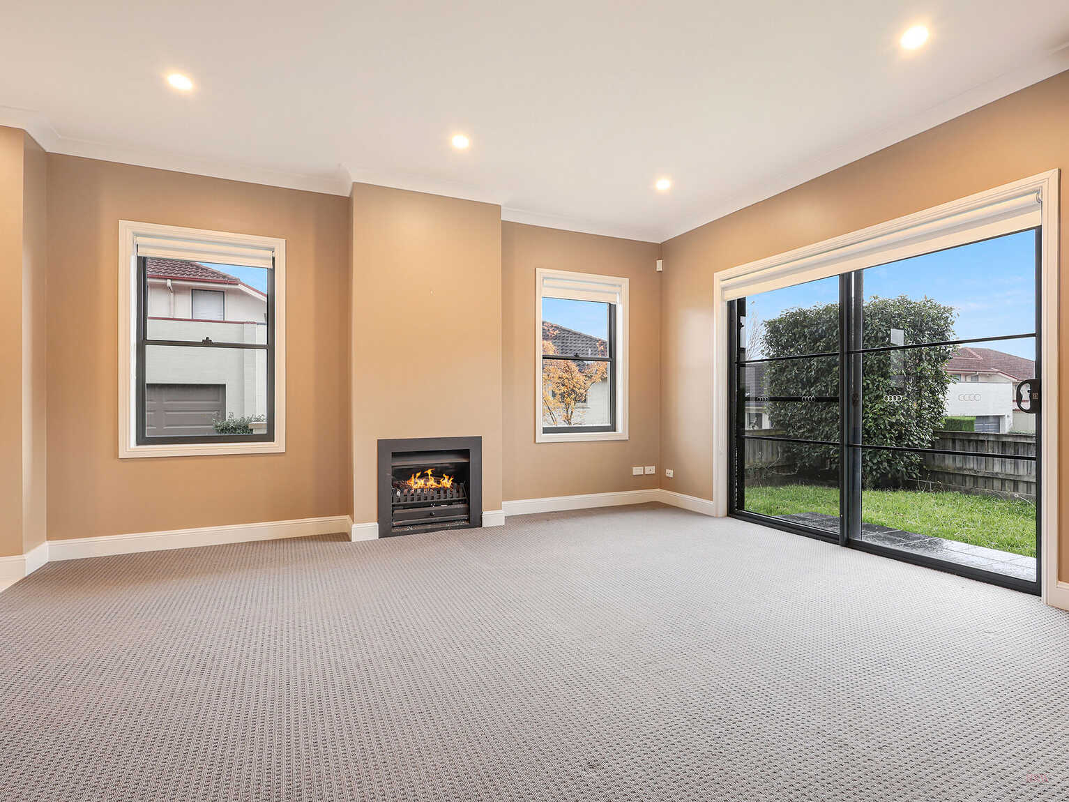31/3 suttor Road Moss Vale