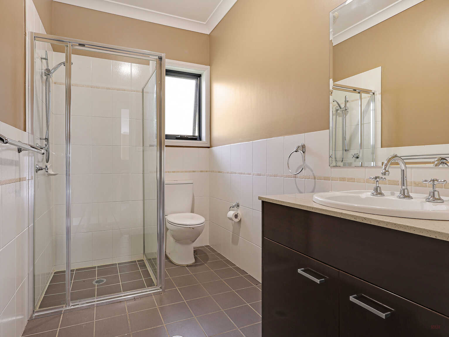 31/3 suttor Road Moss Vale