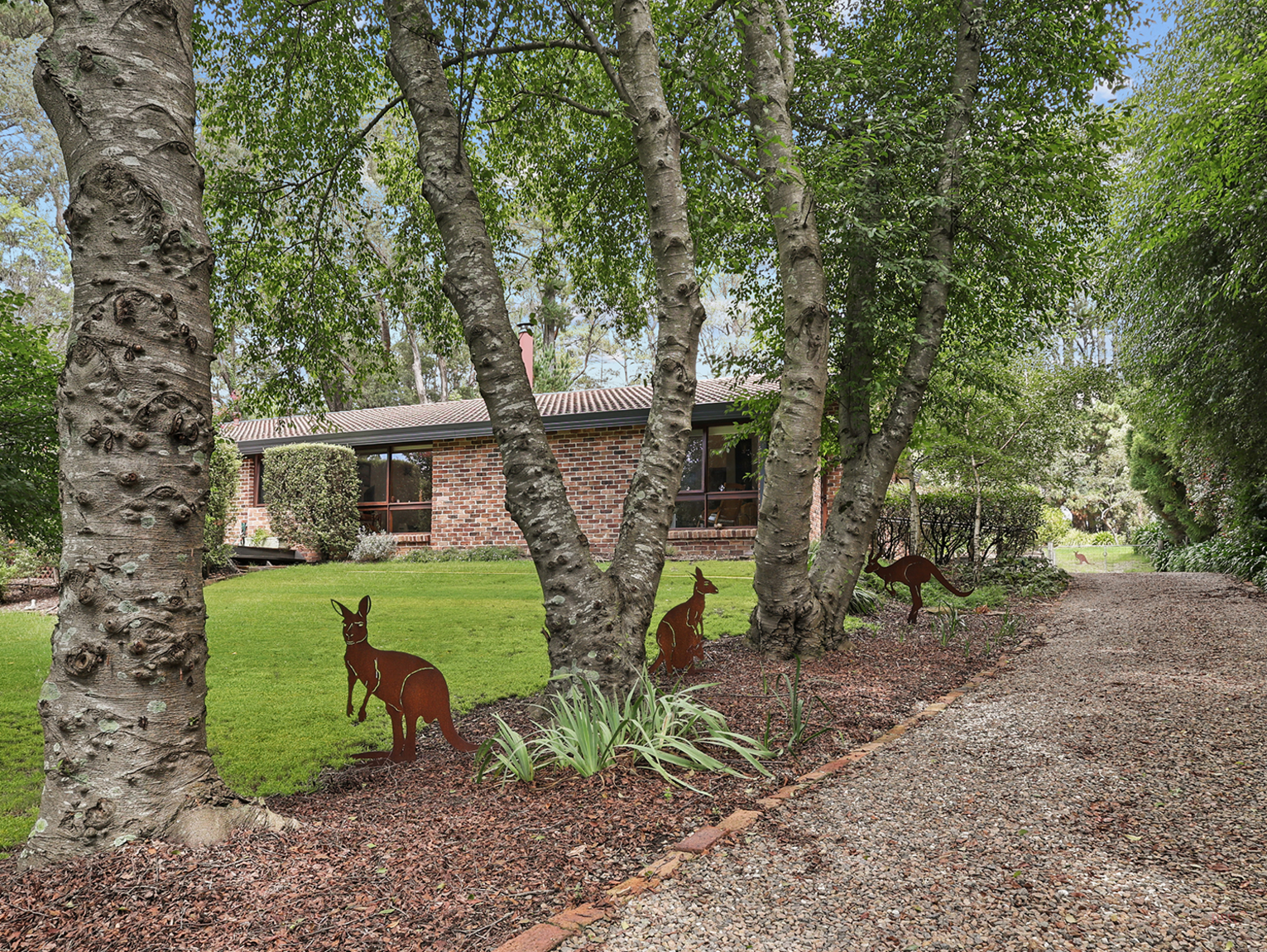 9 Farnborough Drive Moss Vale 9 Farnborough Drive Moss Vale