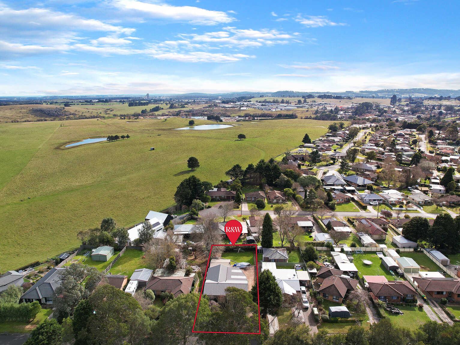 39 Cherry Tree Close Moss Vale 39 Cherry Tree Close Moss Vale