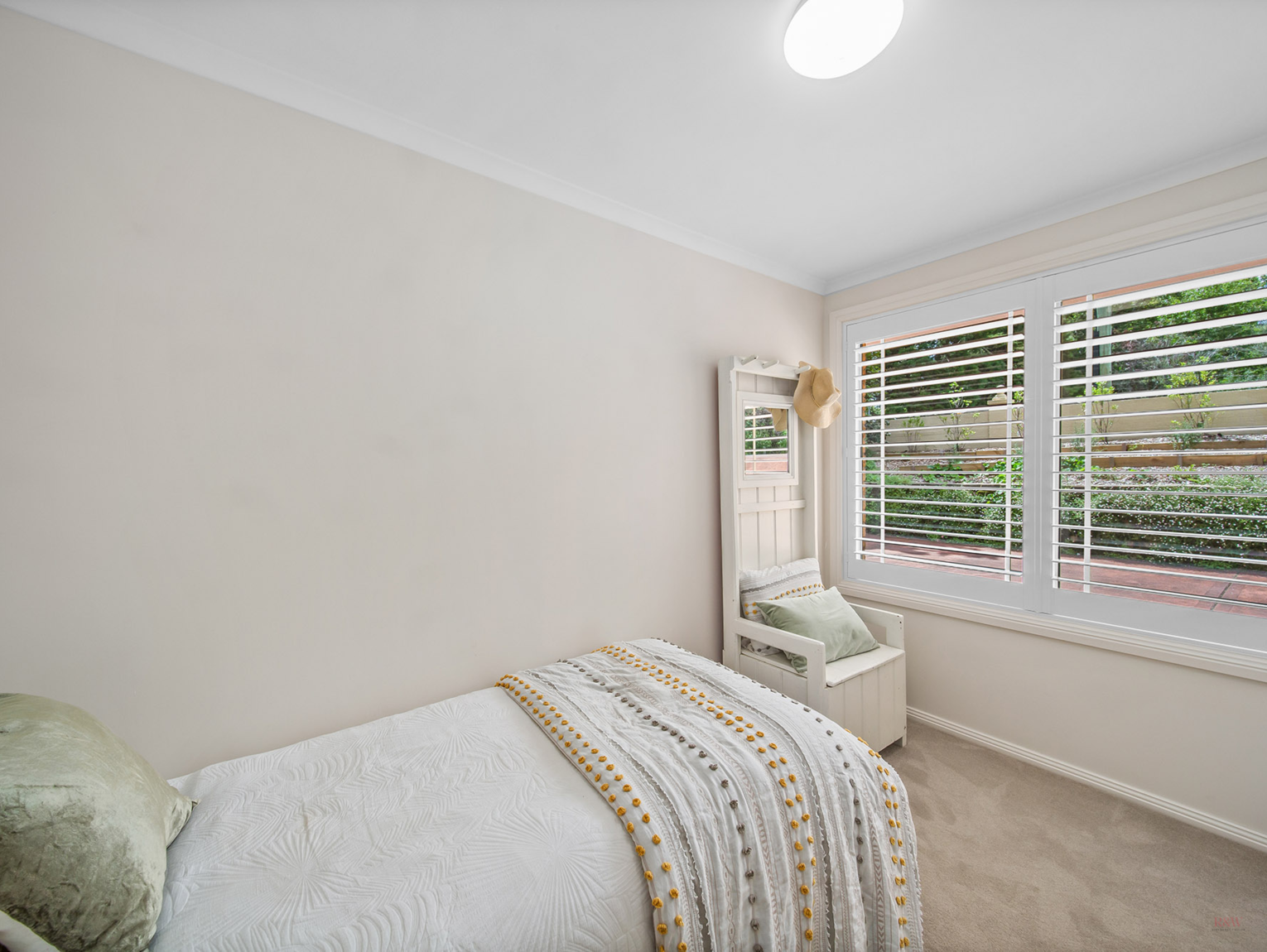 71 Middle Road Exeter