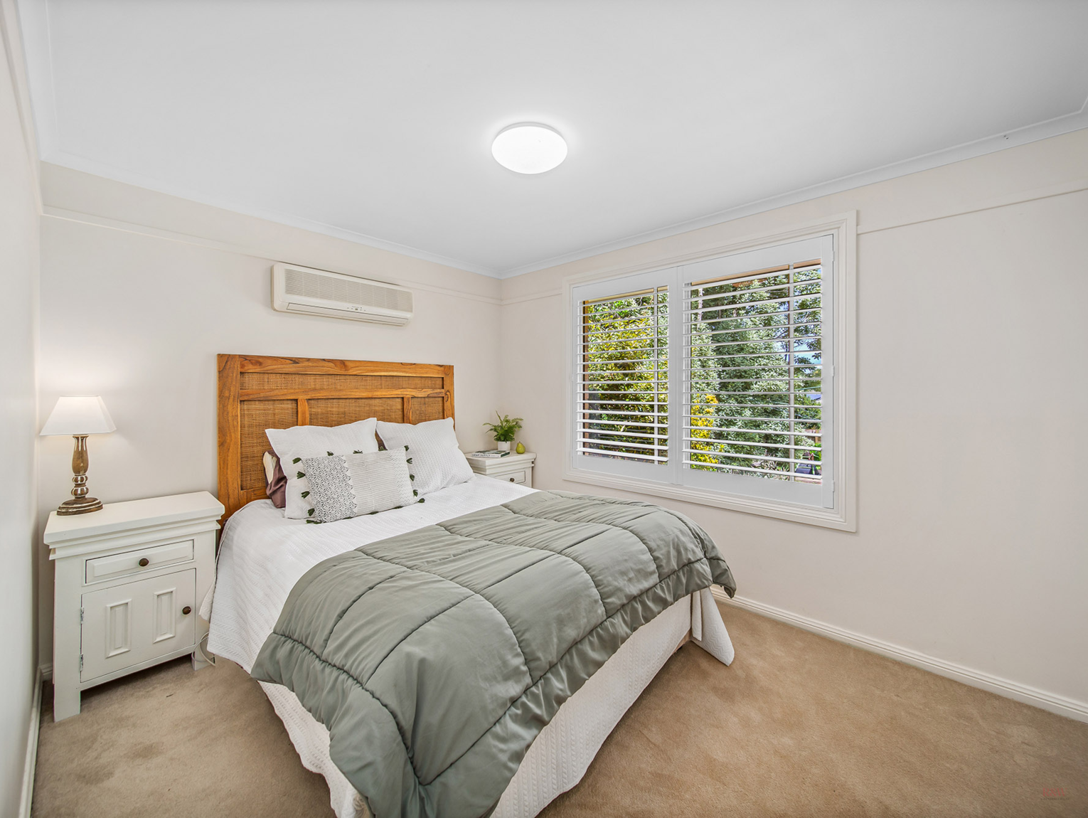 71 Middle Road Exeter