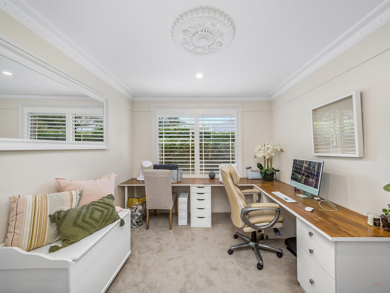 71 Middle Road Exeter