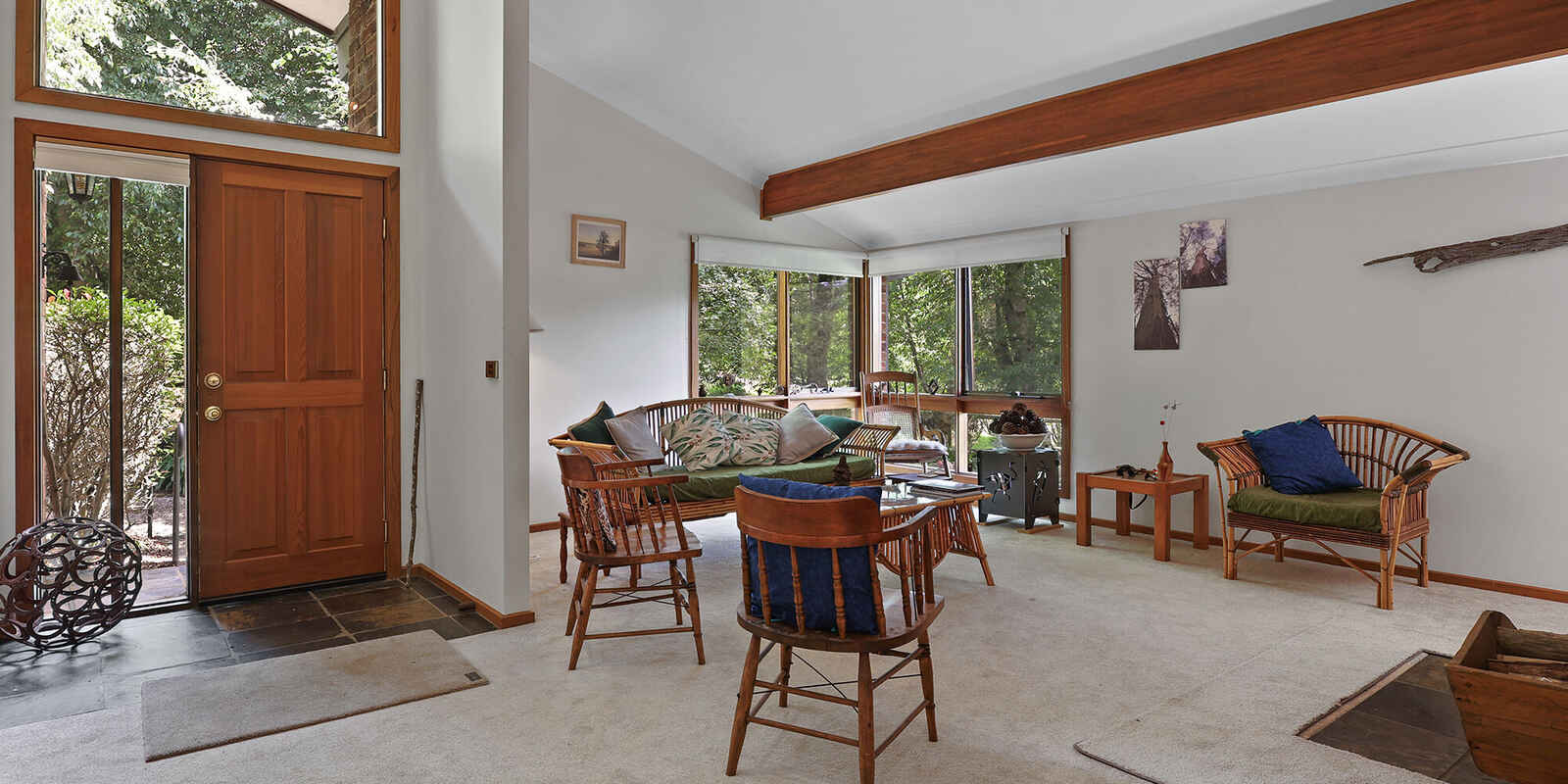 9 Farnborough Drive Moss Vale