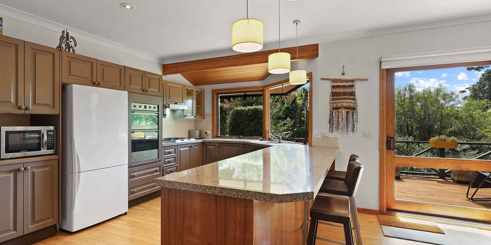 9 Farnborough Drive Moss Vale