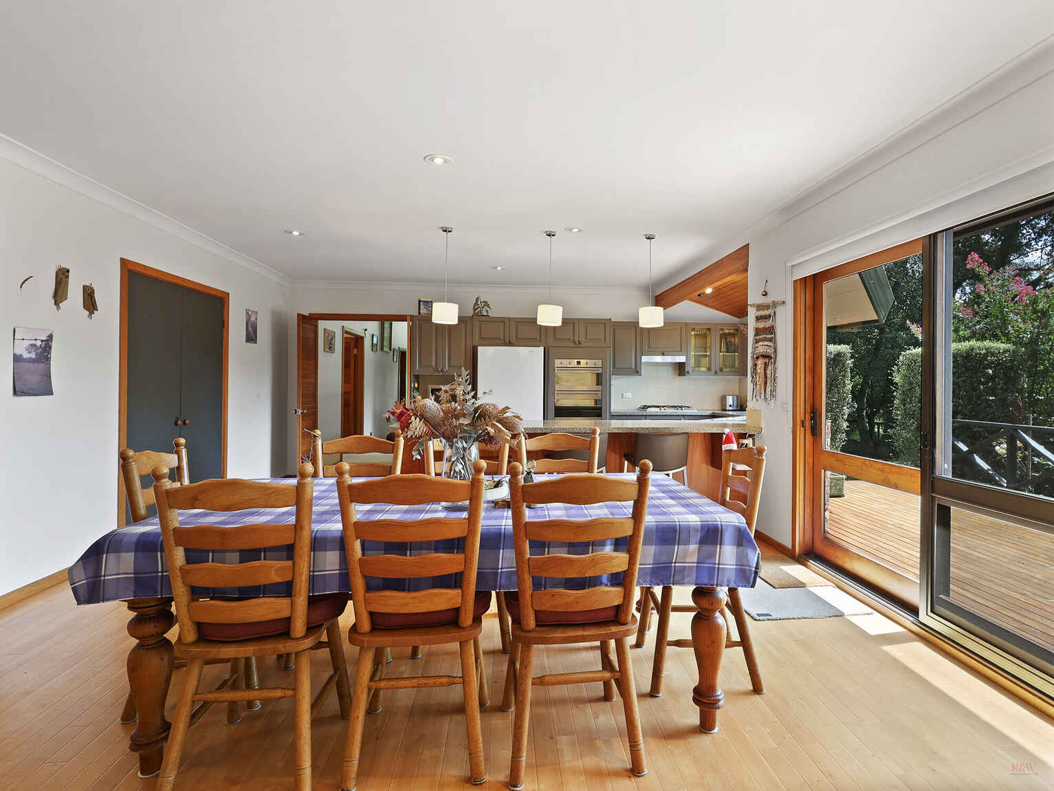 9 Farnborough Drive Moss Vale