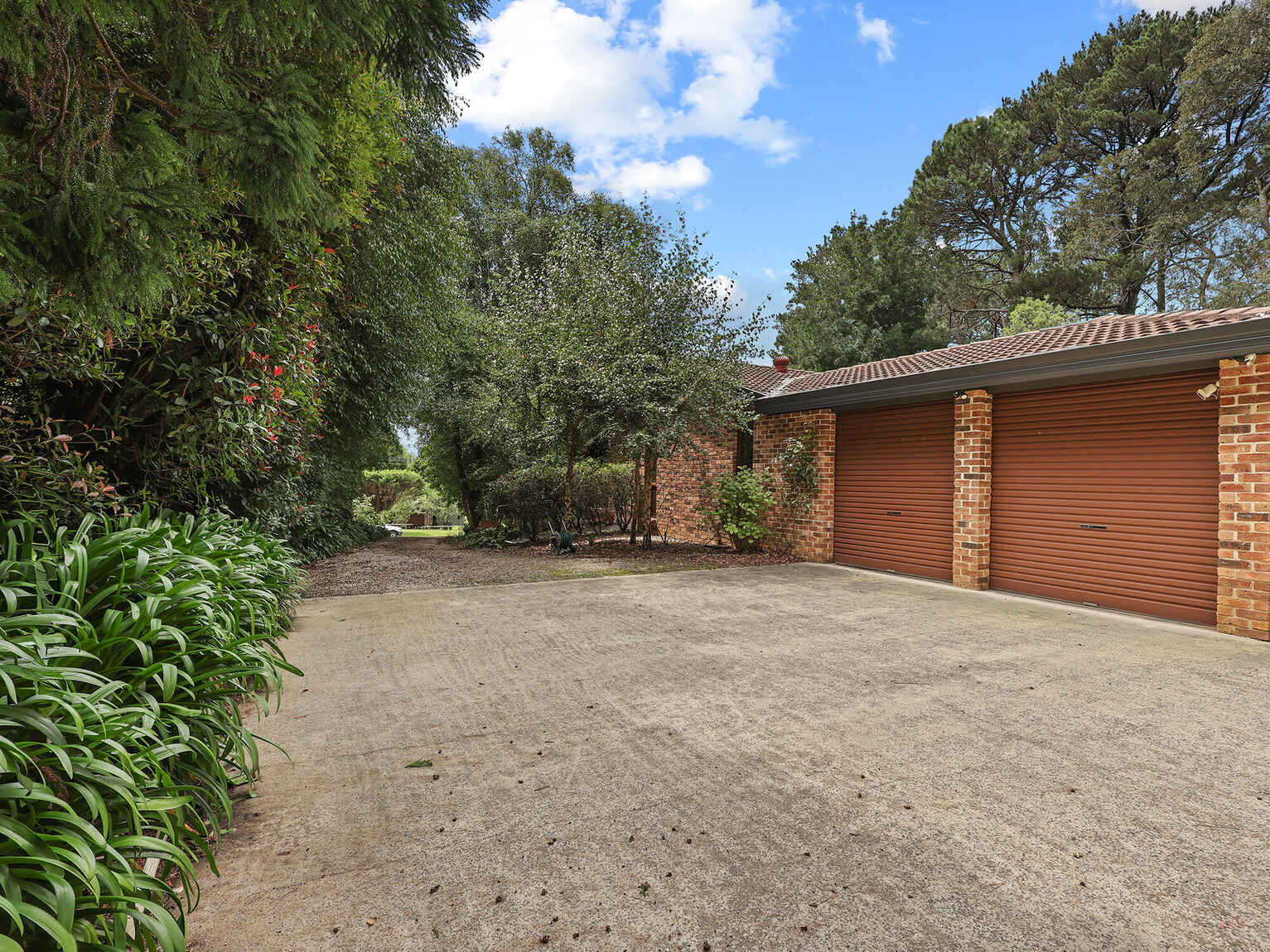 9 Farnborough Drive Moss Vale