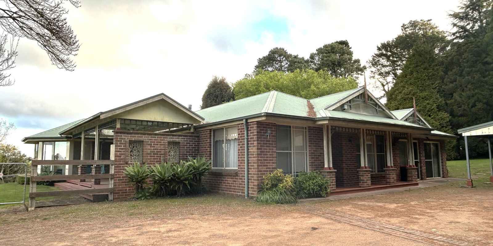 1 The Old Road Robertson
